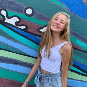 Meet your Posher, Leanna